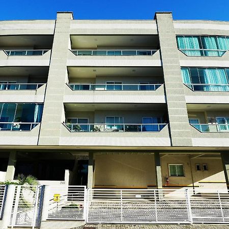 Edificio Costa Mar - Centro De Bombinhasアパートメント エクステリア 写真