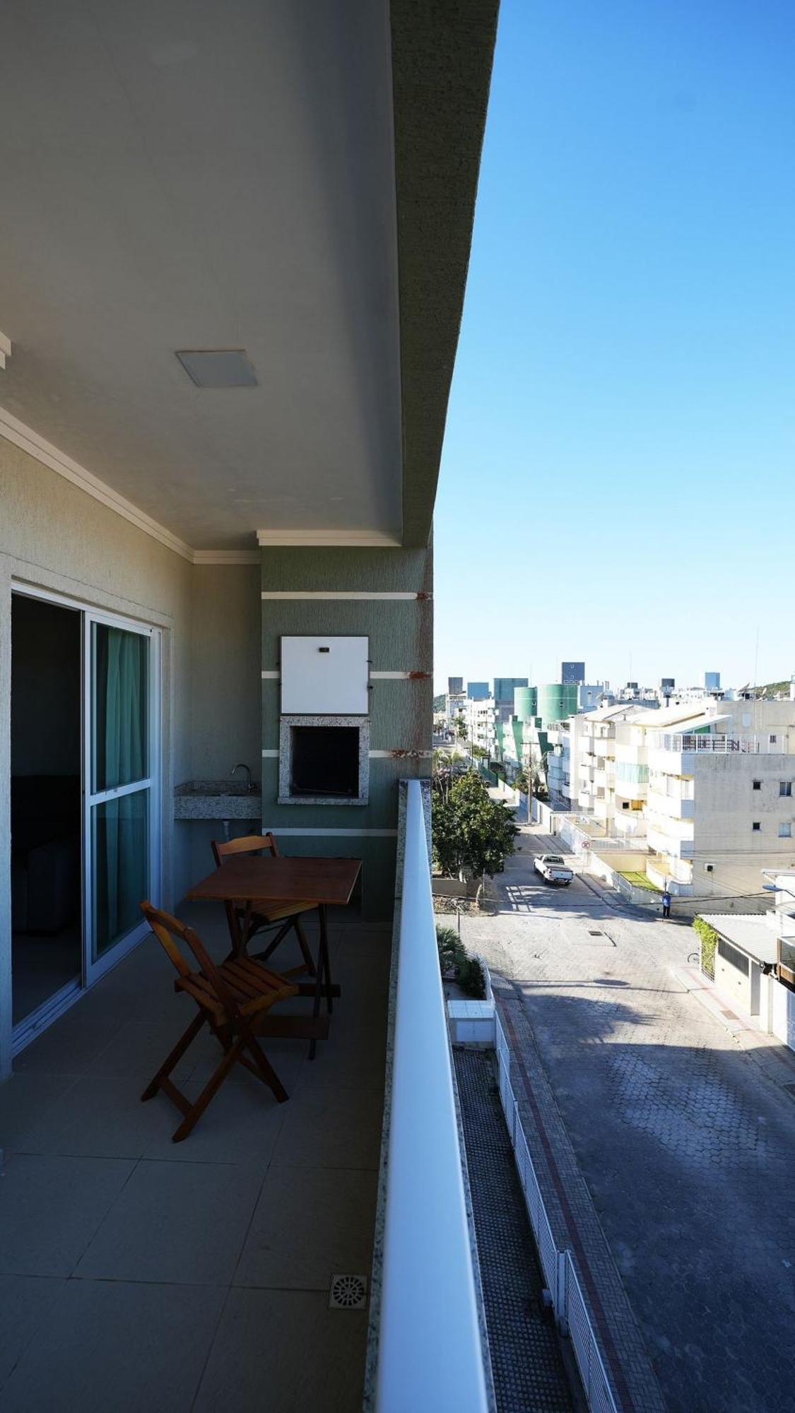 Edificio Costa Mar - Centro De Bombinhasアパートメント エクステリア 写真