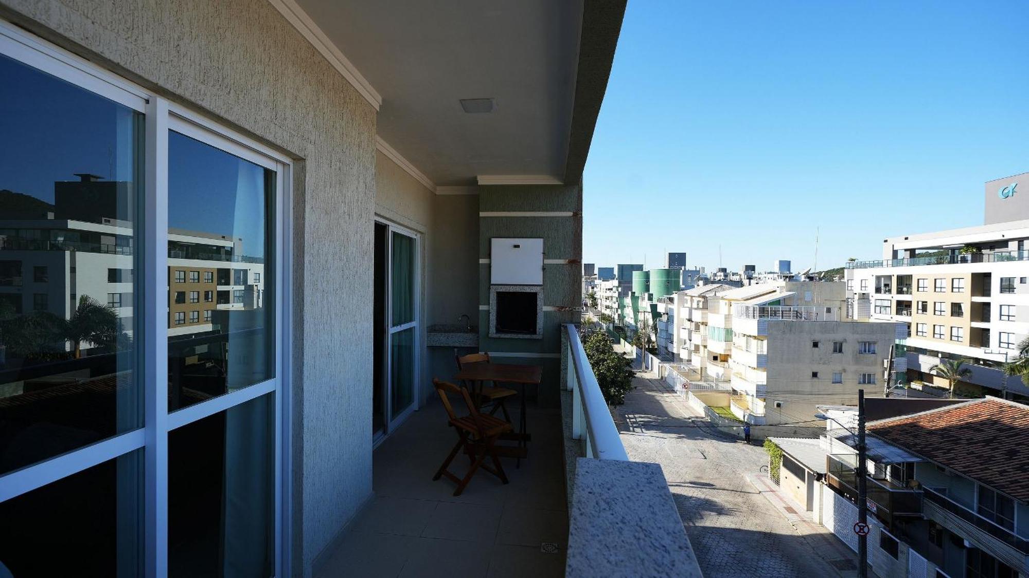 Edificio Costa Mar - Centro De Bombinhasアパートメント エクステリア 写真